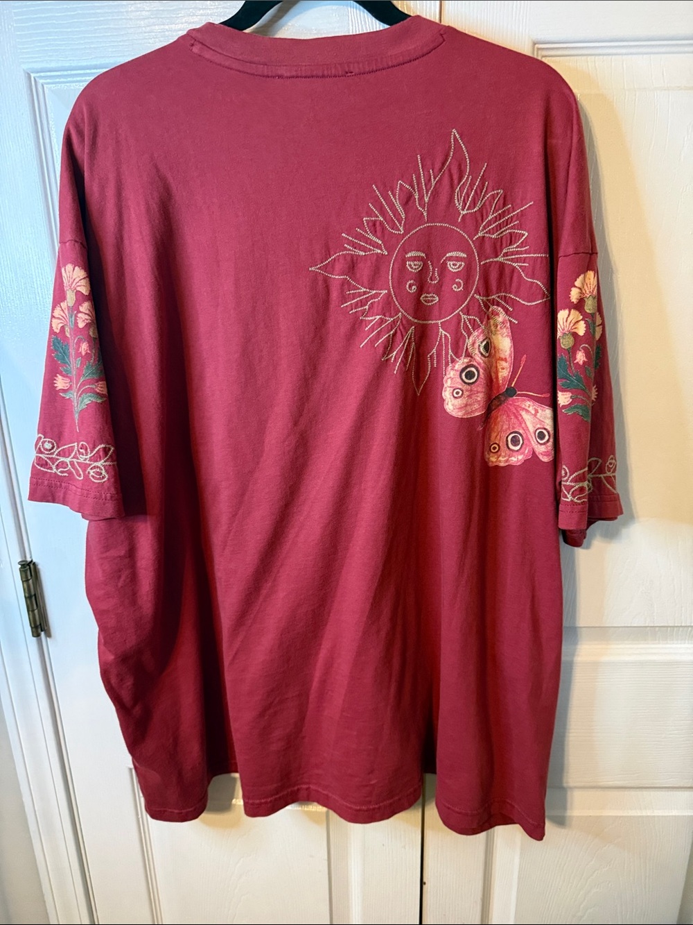 Free People & Denim and Bone Collab Red Graphic Floral & Animal Tee embroidered - Picture 4 of 4
